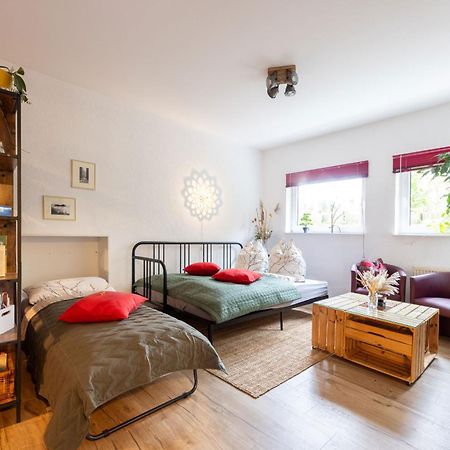 Perfekt Fuer Gruppen, Familien & Geschaeftsreisende - Naehe Bamberg & Erlangen Apartment Adelsdorf Luaran gambar