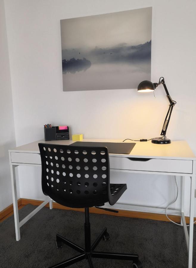 Perfekt Fuer Gruppen, Familien & Geschaeftsreisende - Naehe Bamberg & Erlangen Apartment Adelsdorf Luaran gambar
