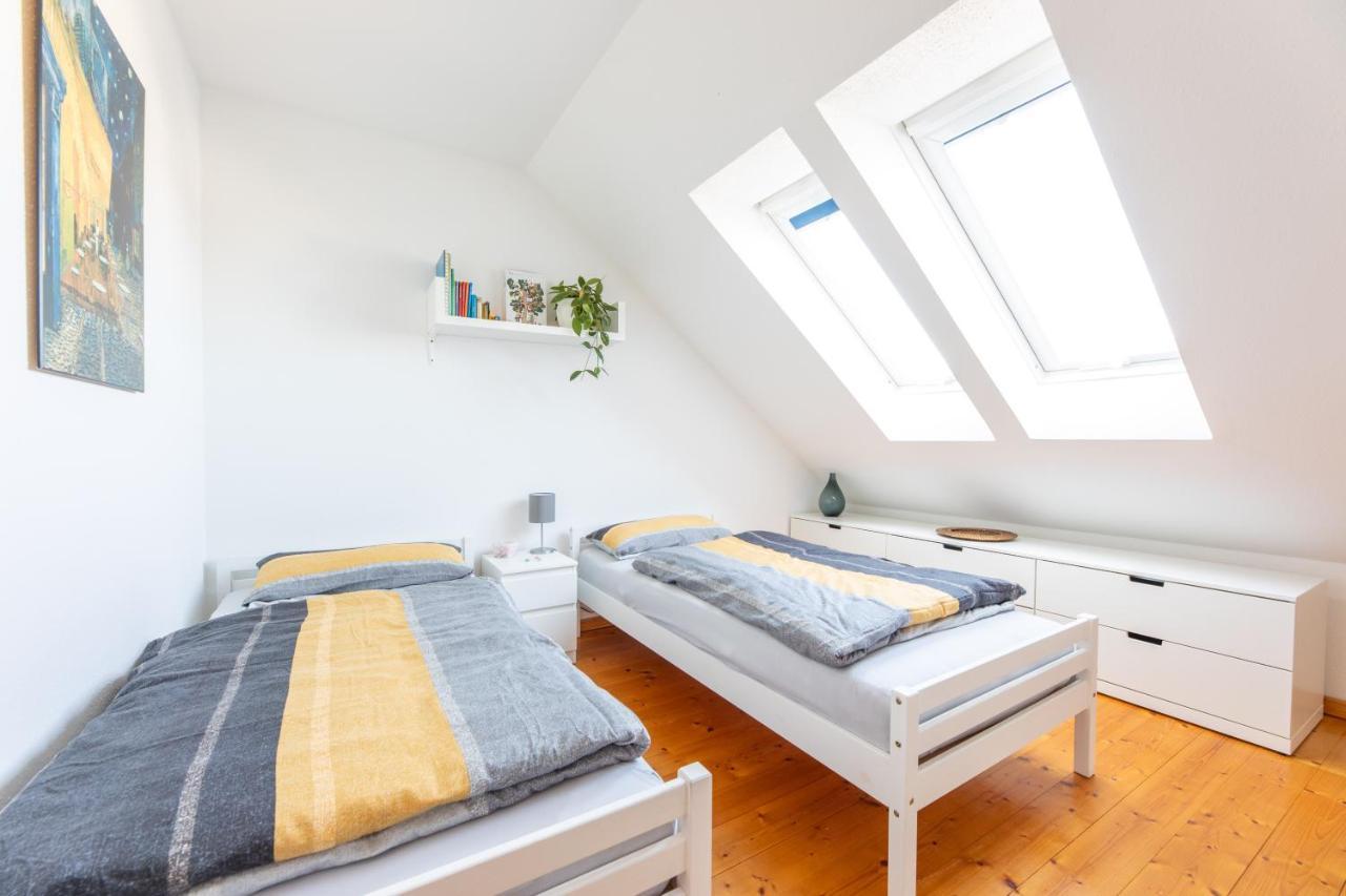 Perfekt Fuer Gruppen, Familien & Geschaeftsreisende - Naehe Bamberg & Erlangen Apartment Adelsdorf Luaran gambar