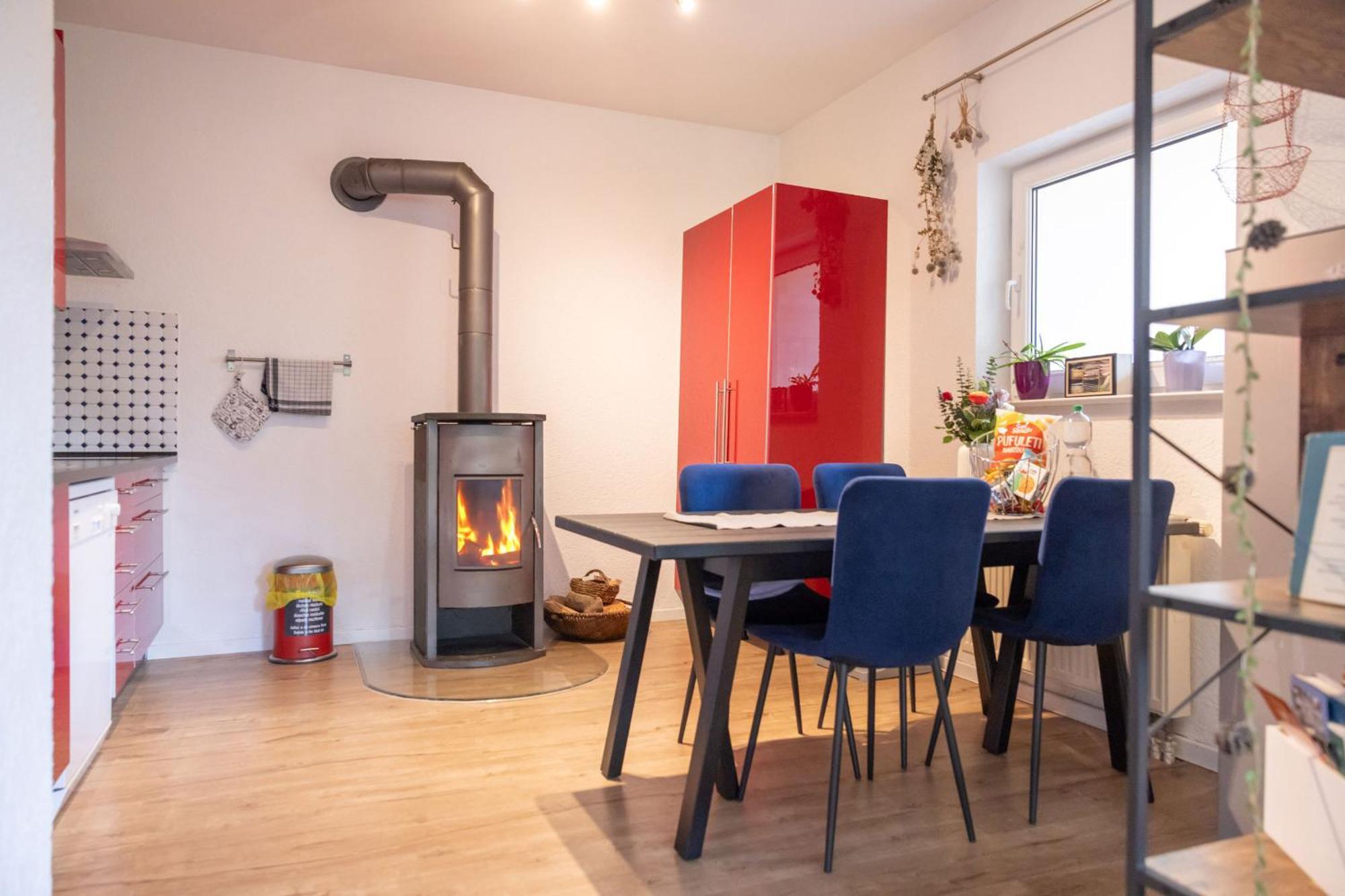 Perfekt Fuer Gruppen, Familien & Geschaeftsreisende - Naehe Bamberg & Erlangen Apartment Adelsdorf Luaran gambar